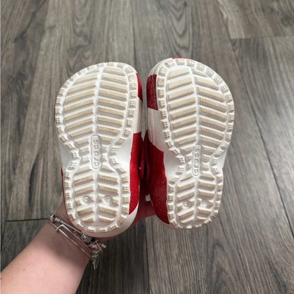 Fuzzy crocs - Picture 2 of 5